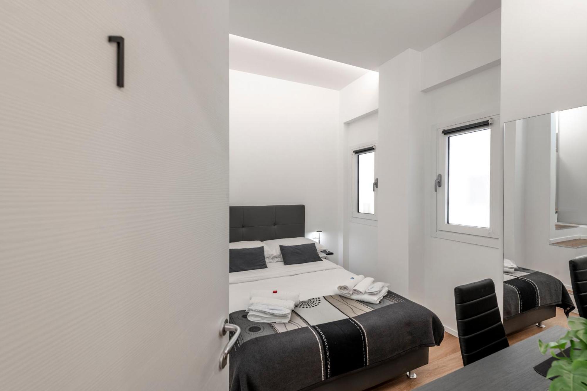 Bnbutler - Inbrera Suites - Giulianova, 1 Милано Екстериор снимка