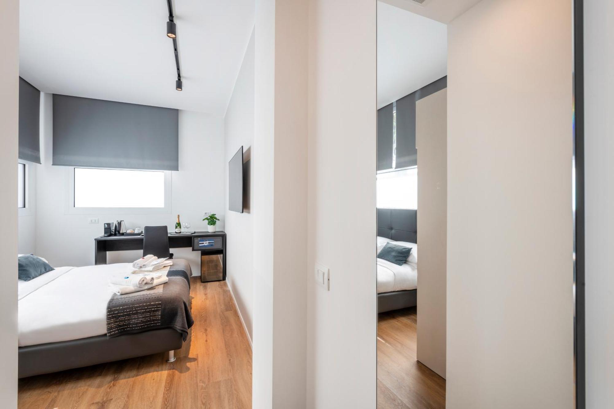 Bnbutler - Inbrera Suites - Giulianova, 1 Милано Екстериор снимка