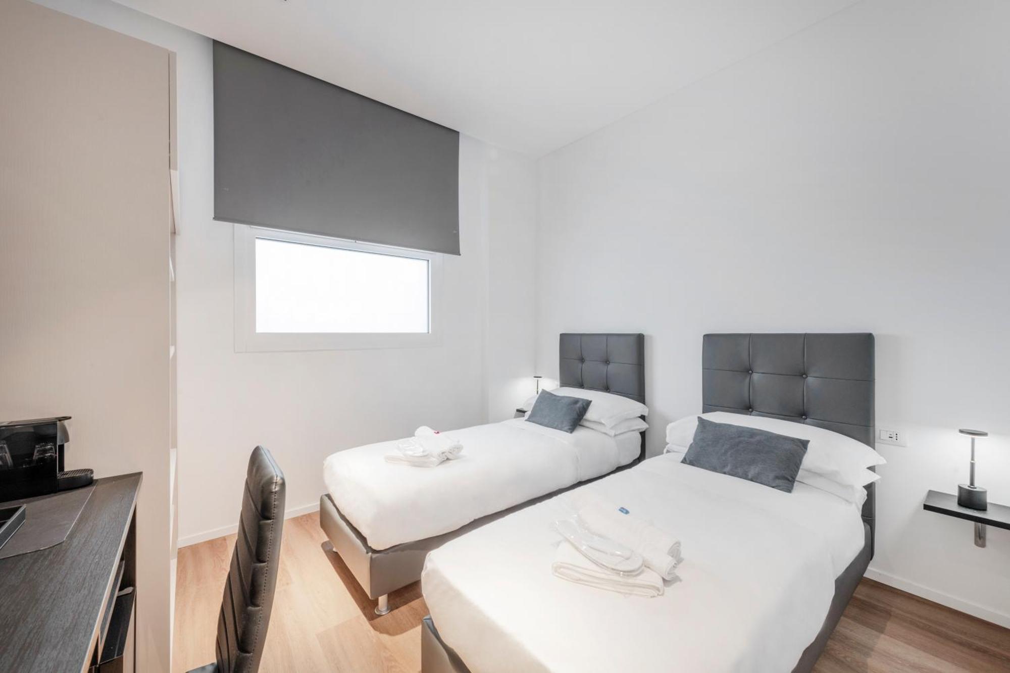 Bnbutler - Inbrera Suites - Giulianova, 1 Милано Екстериор снимка
