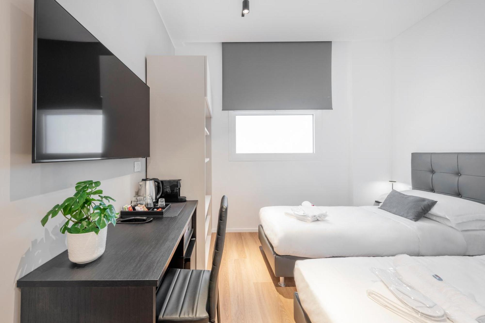 Bnbutler - Inbrera Suites - Giulianova, 1 Милано Екстериор снимка
